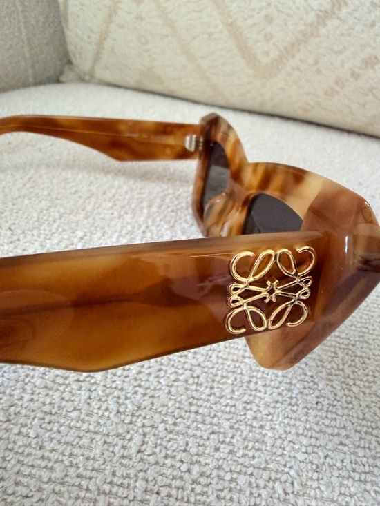 Loewe Tortoiseshell Cat-Eye Sunglasses - Amber Brown Frame with Dark Lenses main image 6